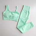  Light green